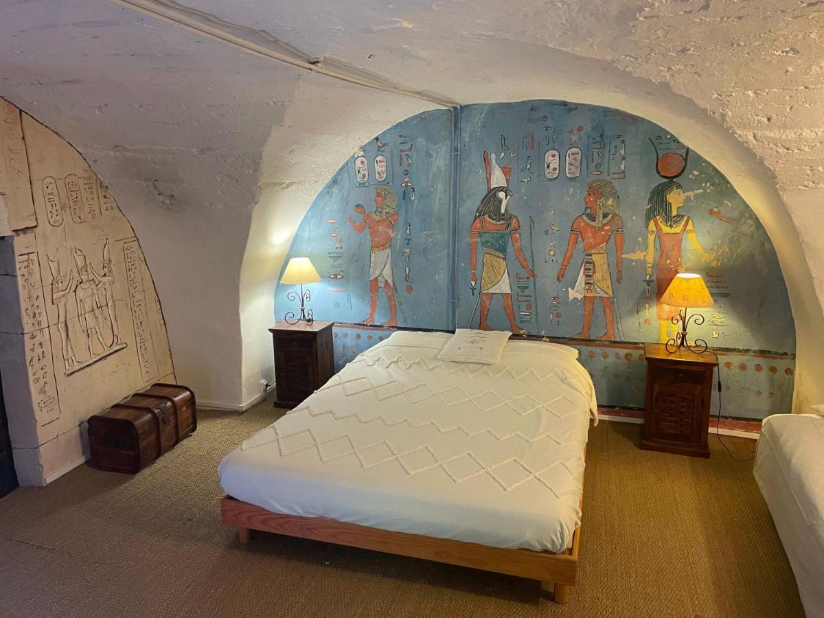Gites Au Chateau Des Estubiers Les Granges-Gontardes Esterno foto
